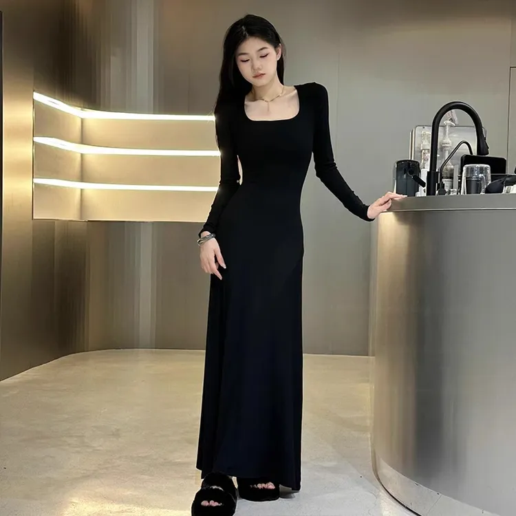 赫本风黑色内搭长袖连衣裙高级感秋季简约长款收腰显瘦包臀长裙子
