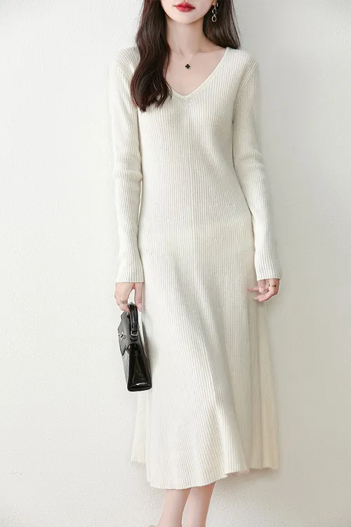 秋冬新款100%纯羊毛衫中长款V领内搭抽条针织连衣裙打底毛衣1163