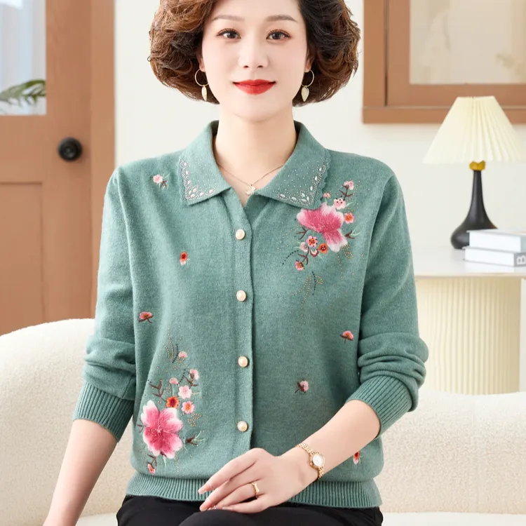 新款时尚妈妈装春秋开衫中老年人毛衣女外套洋气针织衫长袖上衣服