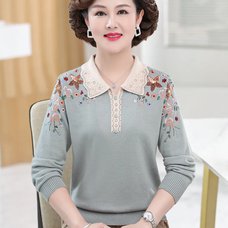 中年妈妈秋装长袖针织毛衣绣花上衣新款厚中老年女春秋洋气打底衫