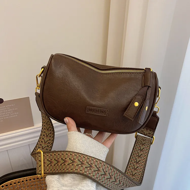 今年流行波士顿包包复古时尚2026新款宽带斜挎包女百搭小包枕头包商品图