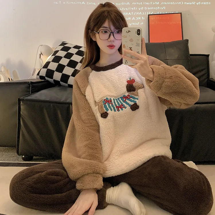 睡衣女爆款2024秋冬季新款珊瑚绒可爱腊肠狗加厚保暖家居服套装