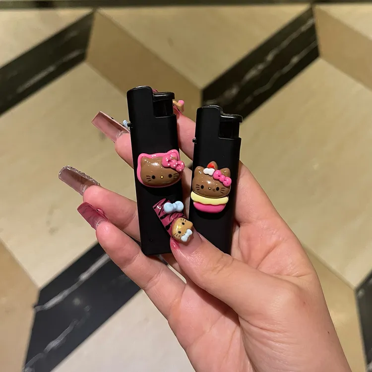 秋日限定-黑皮KITTY防爆一次性打火机