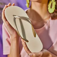 气质百搭人字拖女夏季简约平跟软底防滑情侣沙滩网红外穿夹脚拖鞋
