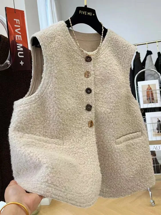 高级感韩系超好看圆领无袖羊羔绒马甲背心外套女秋冬无袖叠穿坎肩