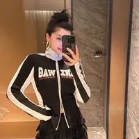 「鞠环环150斤显瘦穿搭推荐」拼接条百搭修身开衫休闲显瘦短外套春