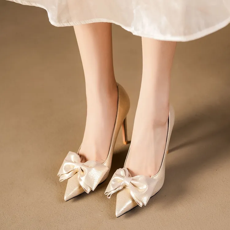 2025年法式蝴蝶结爆裂纹细跟高跟鞋百搭时尚搭裙子细跟浅口高跟鞋