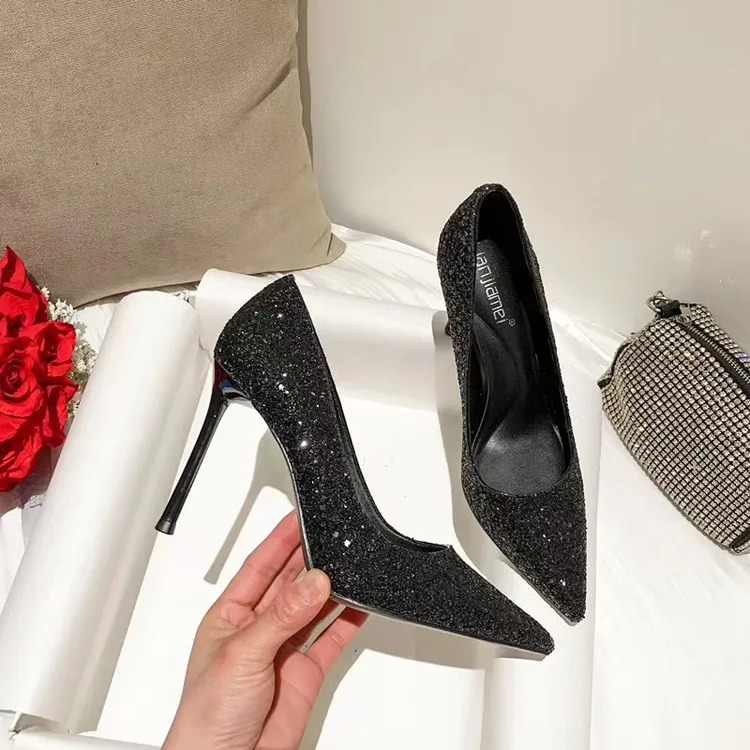 2025新款婚鞋轻奢高级气质名媛风亮片鞋显瘦百搭伴娘宴会高跟鞋女