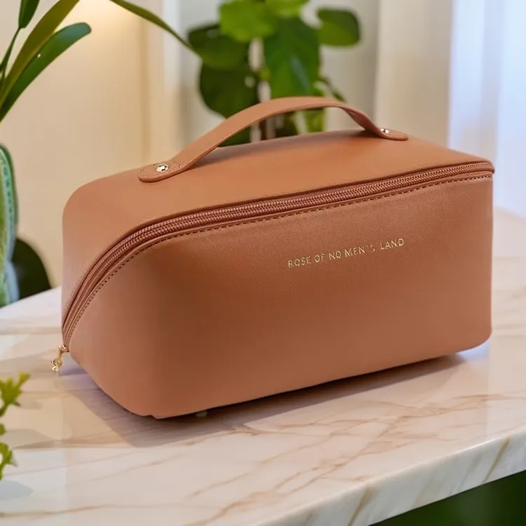 欧式高档防水化妆包大容量便携式外出随身旅行洗漱包化妆品收纳包