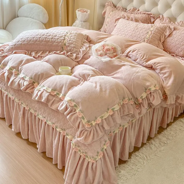 冬季少女加厚牛奶绒四件套公主风双面毛绒珊瑚绒花边被套夹棉床盖