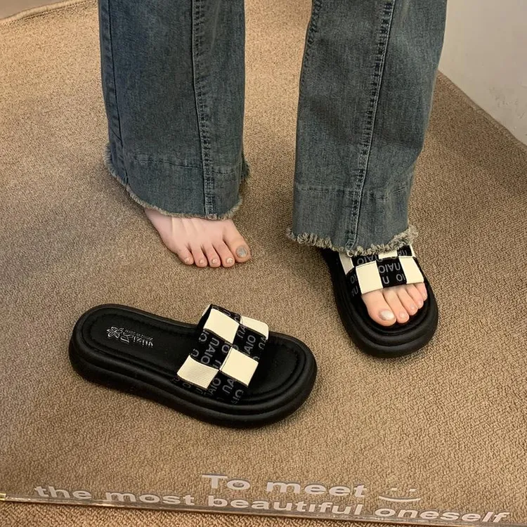 2024新款爆款夏季超火凉拖鞋女外穿时尚厚底百搭配裙子海边沙滩鞋