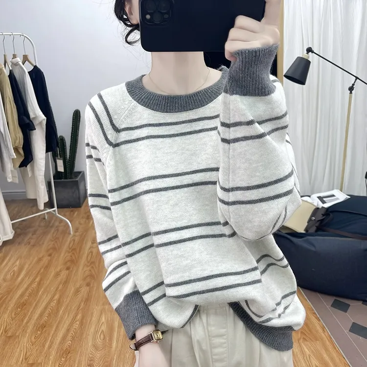 春秋时尚条纹拼色毛衣女复古宽松上衣新款针织衫圆领软糯打底毛衣