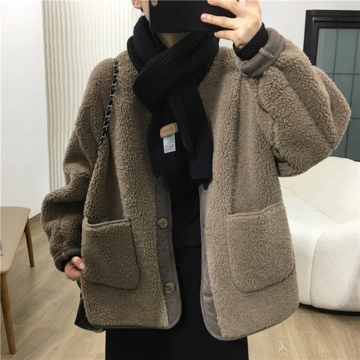 秋冬新款皮毛一体仿羊羔毛外套女冬季加厚保暖韩版气质设计感上衣