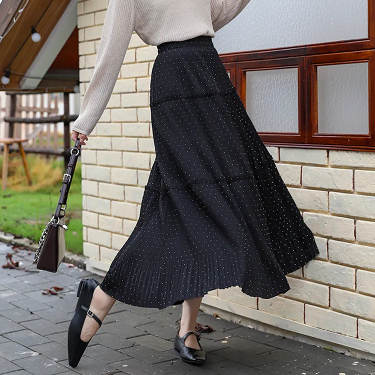 2024秋冬垂坠感高腰显瘦纯色蛋糕A字裙新款设计感烫钻多层半身裙