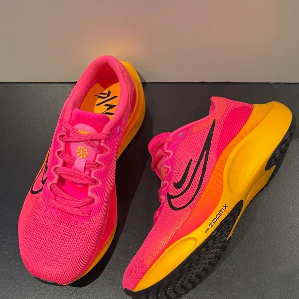 Nike/耐克官方正品Zoom Fly 5女子缓震透气低帮跑步鞋红色网面