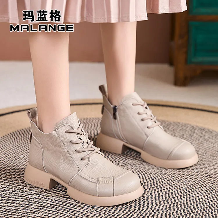 真皮粗跟马丁靴女2024秋冬新款高帮单靴百搭休闲软底软皮妈妈短靴