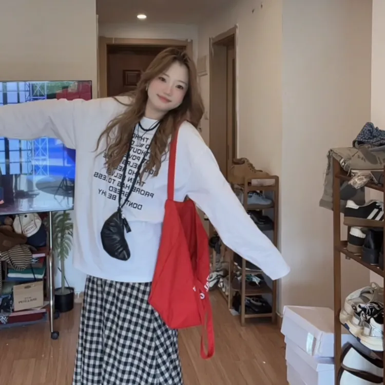 初秋新款重磅纯棉长袖t恤女小众白色潮牌宽松ins长袖字母印花上衣