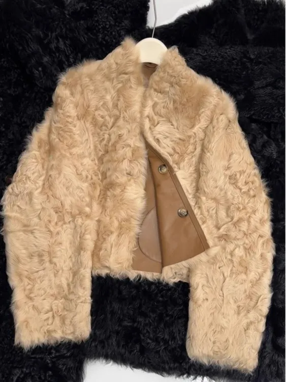 高级感时尚皮毛一体保暖外套2024年冬季新款软糯温柔系气质名媛风