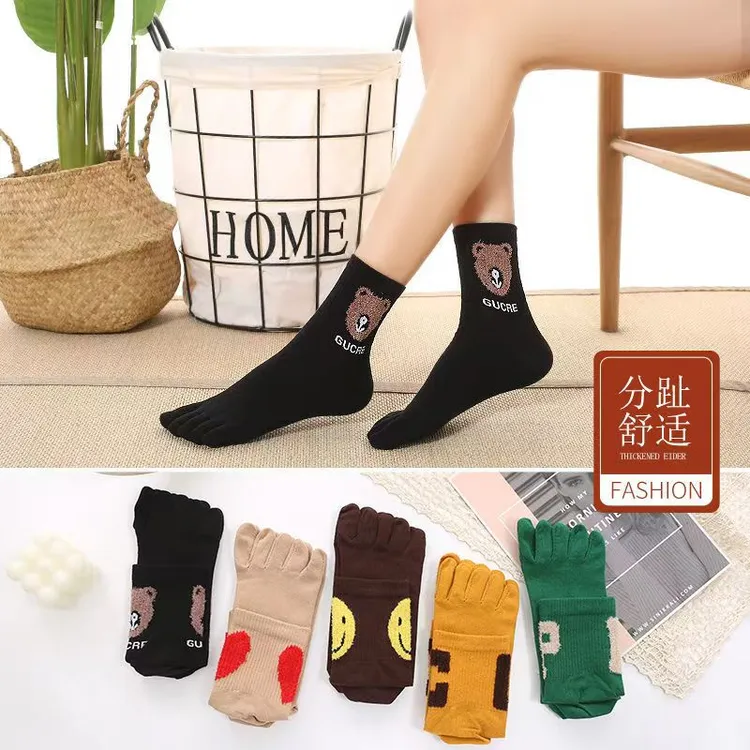 五指袜精梳棉春秋款中筒多色羽毛纱ins潮百搭保暖透气分趾袜子