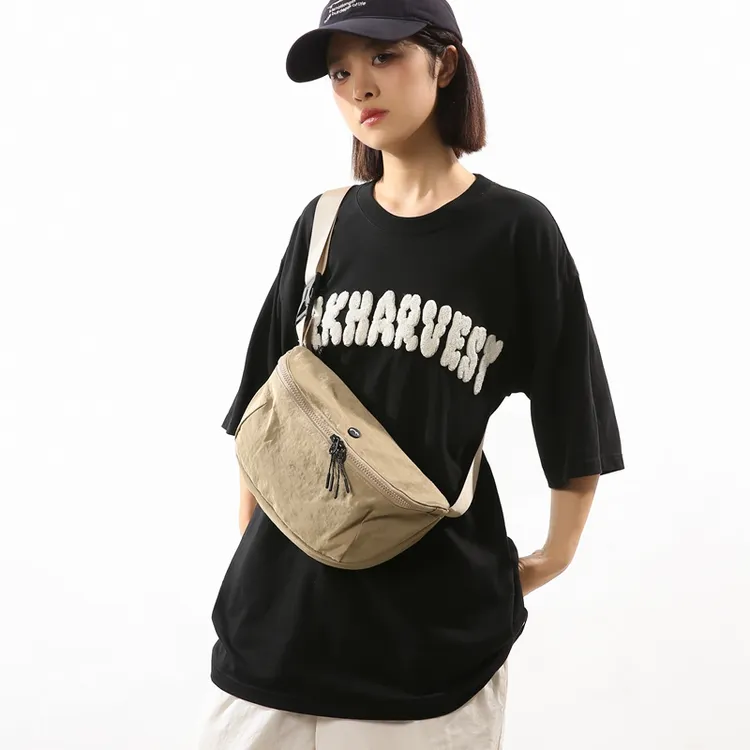 中性风甜酷斜挎包胸包轻便防泼水骑行背包男休闲运动马鞍包女潮