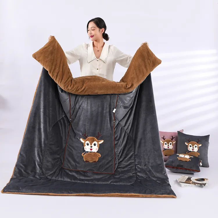 冬季加厚水晶绒多功能抱枕被子两用午睡枕头汽车载北极绒折叠靠枕