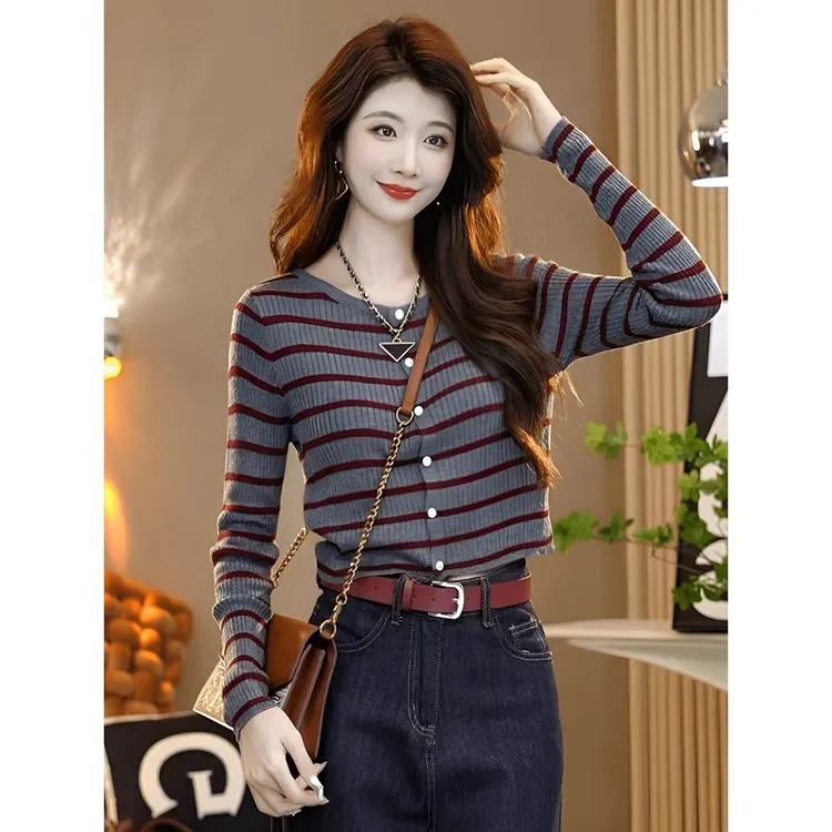 2025韩系休闲百搭气质秋冬新款遮肚减龄打底衫撞色简约上衣G4-18