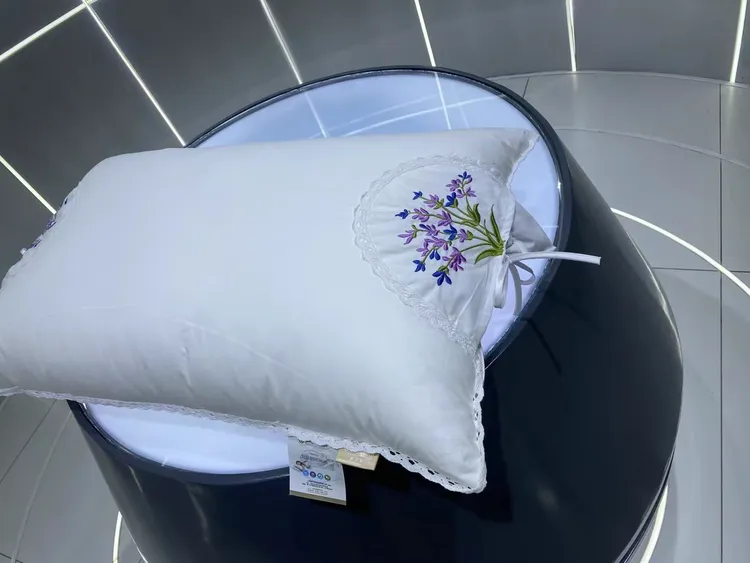 丽丽佳！特！全棉薰衣草酒店枕，拍一只发两只（买一送一）