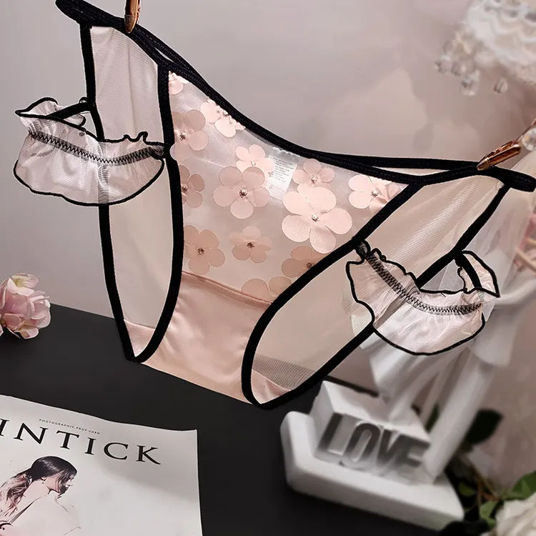 日系浪漫唯美舒适蕾丝内裤女低腰少女立体花朵小裙摆女士三角裤