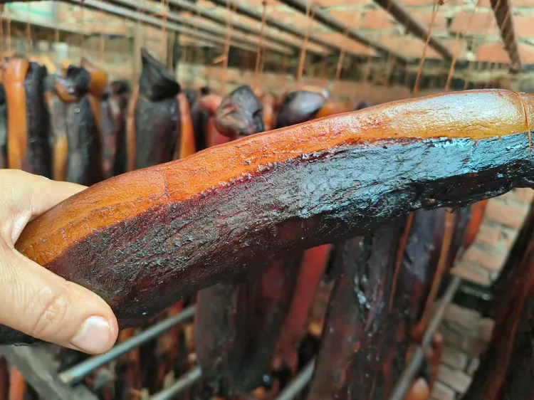 四川正宗农家腊肉五花后腿烟熏肉