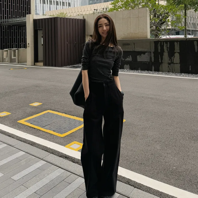 ROMI STUDIO“法式优雅” 绵羊毛混纺条纹一字领长袖T恤RW24AS40831