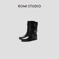 ROMI STUDIO“复古英伦”进口牛皮粗跟尖头绑带金属扣筒靴 23AWS073
