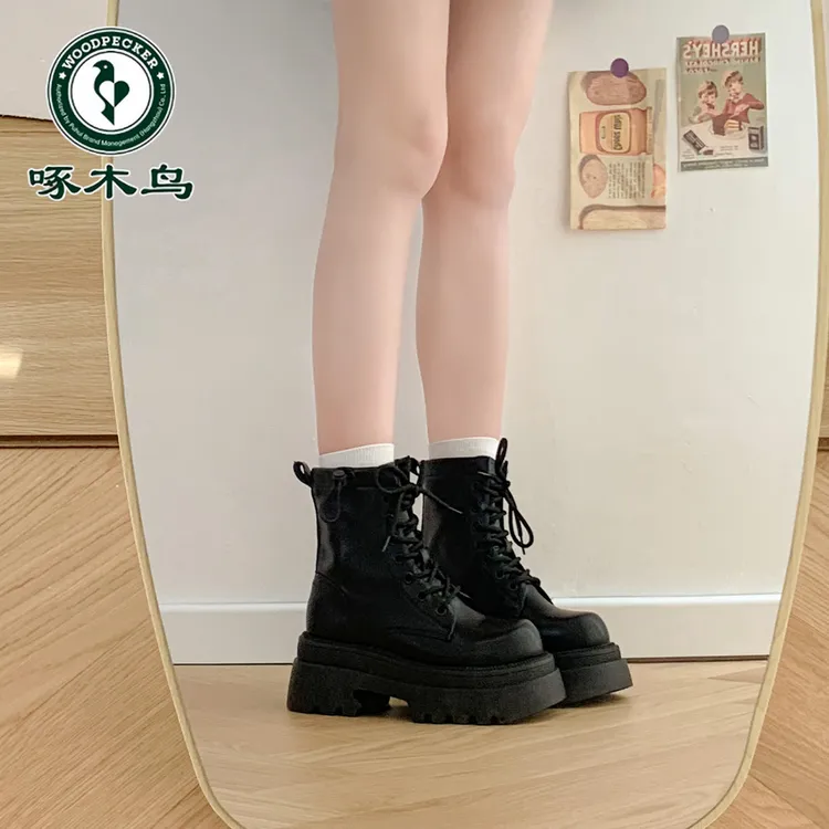 啄木鸟增高厚底马丁靴女2025新款复古英伦甜酷风黑色松糕短筒靴子