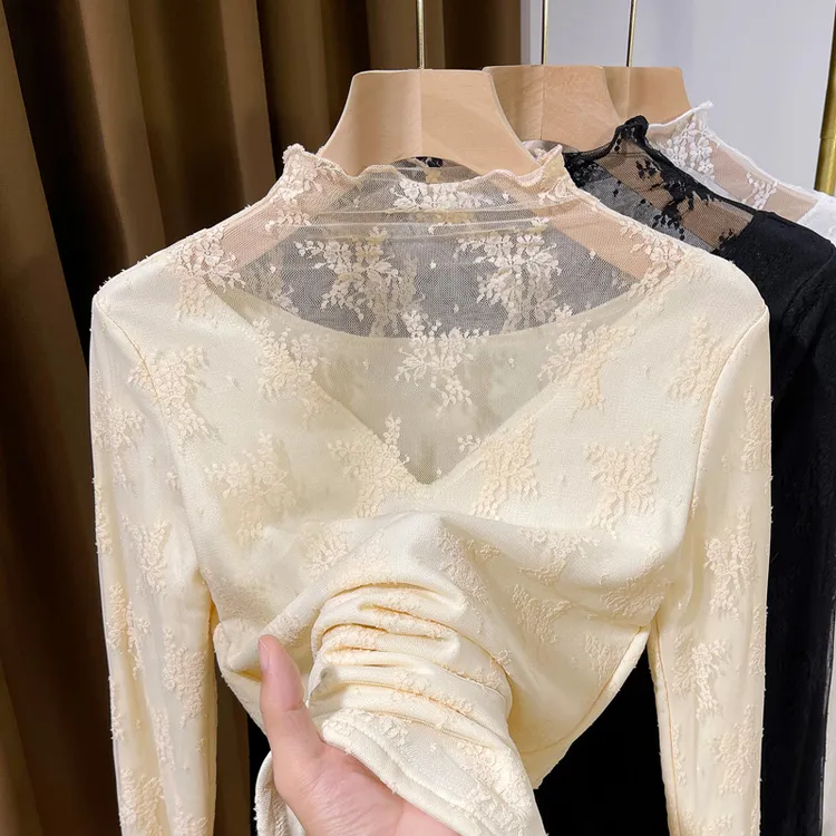 时尚加绒V领蕾丝打底衫女秋冬2025新款保暖打底衫女内搭网纱上衣