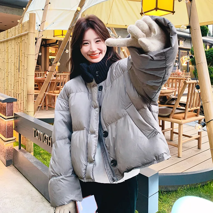 灰色针织立领羽绒服女冬季设计感短款小个子超好看爆款白鸭绒外套