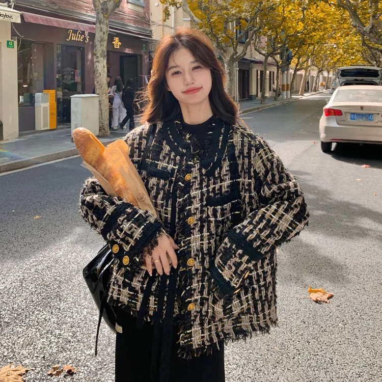 黑色小香风保暖白鸭绒羽绒服女冬气质流苏财阀千金温柔知性上衣