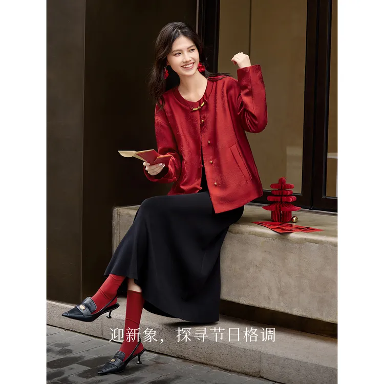 XWI/欣未【新年红新中式外套】2025年早春新款春节提花喜庆红色外套