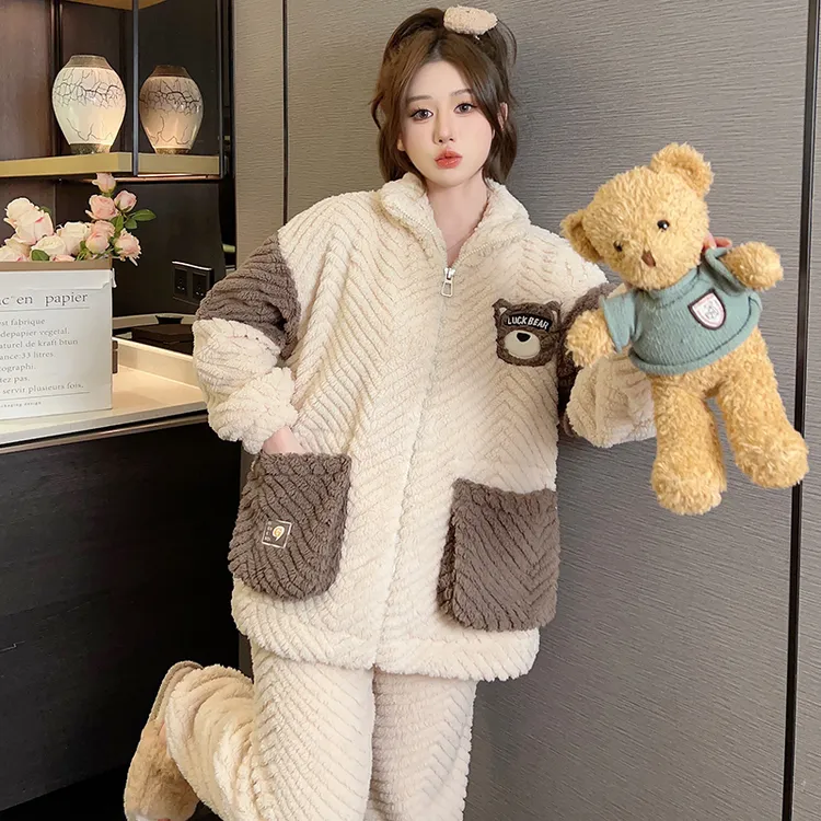 冬季珊瑚绒加厚胖妹妹220斤加肥宽松保暖拉链卡通睡衣女大码套装