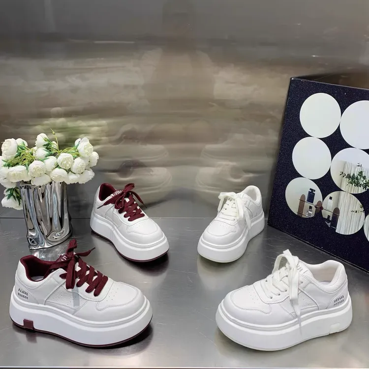 韩版品质厚底小白鞋2024秋季新款潮流时尚百搭小众运动休闲板鞋
