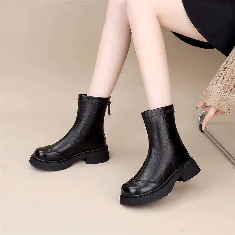 英伦爆款切尔西瘦瘦短靴女2025秋冬新款时尚简约圆头显脚小烟筒靴