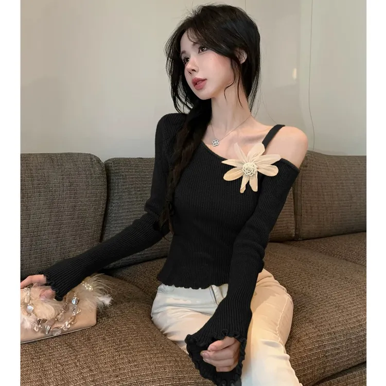 纯欲斜肩花朵针织衫性感显瘦打底衫女款爆款秋冬新款内搭上衣毛衣
