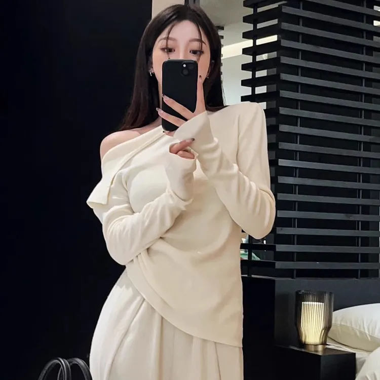 纯欲一字肩上衣女春秋性感露肩高级感美拉德穿搭长袖斜肩针织衫