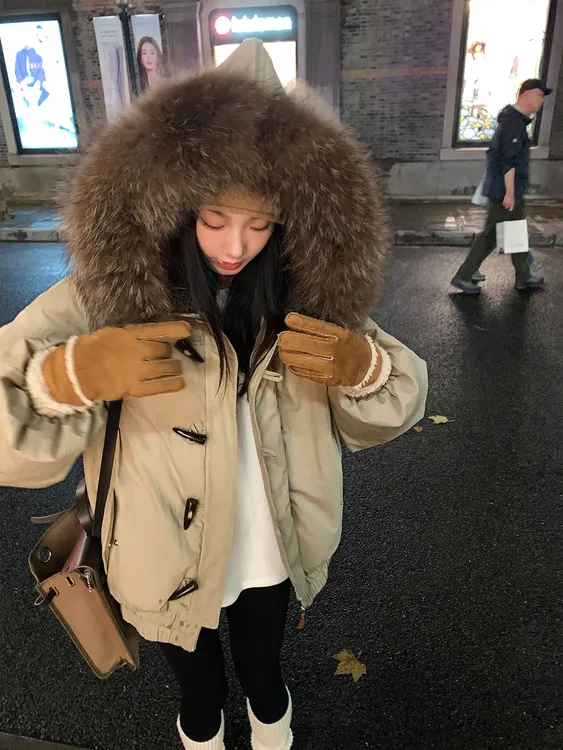 冬季新款牛角扣可拆卸大毛领派克服女秋冬设计感保暖加绒加厚外套