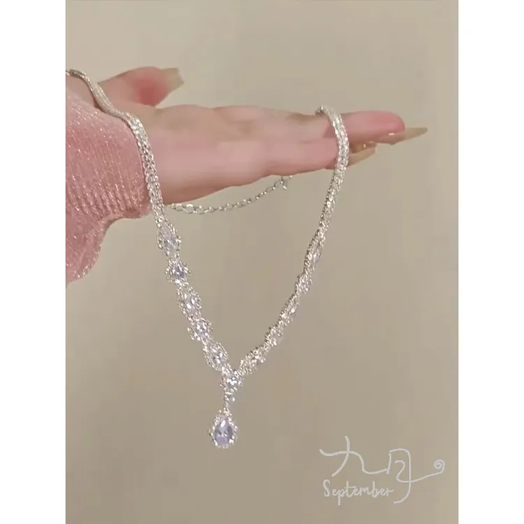 铜合金合成锆石项链 爆闪水滴项链轻奢小众设计choker锁骨链颈链
