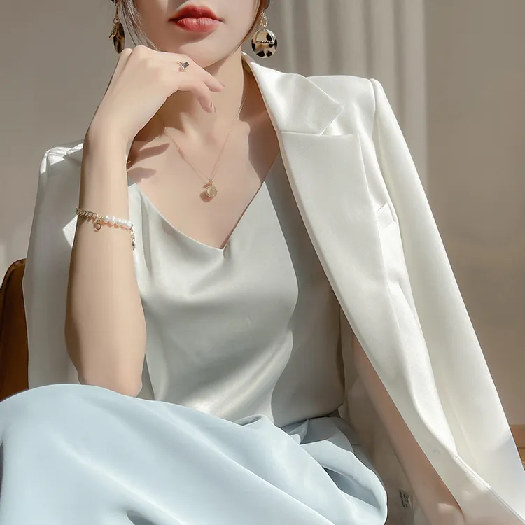 重磅-缎面抗皱V领双肩吊带女光滑打底性感内搭背心气质轻奢显瘦