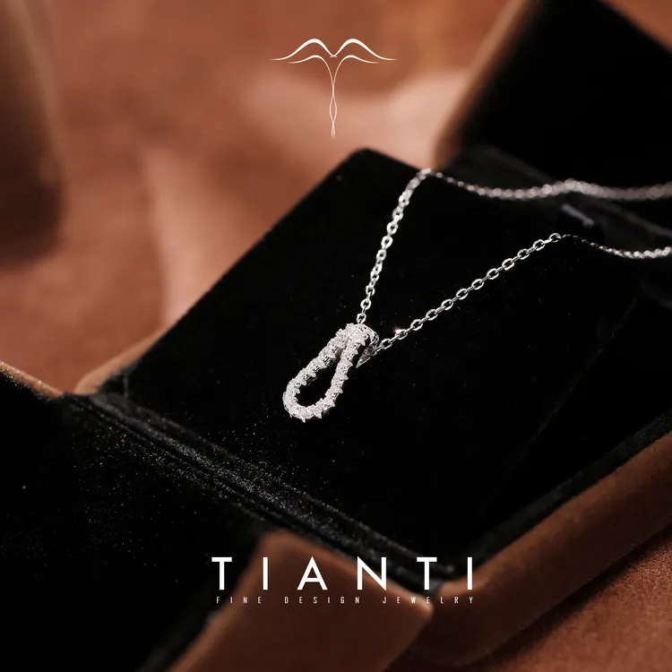 TIANTI/天缇 吊坠925银合成锆石 水倾项链女时尚轻奢百搭高智淡人