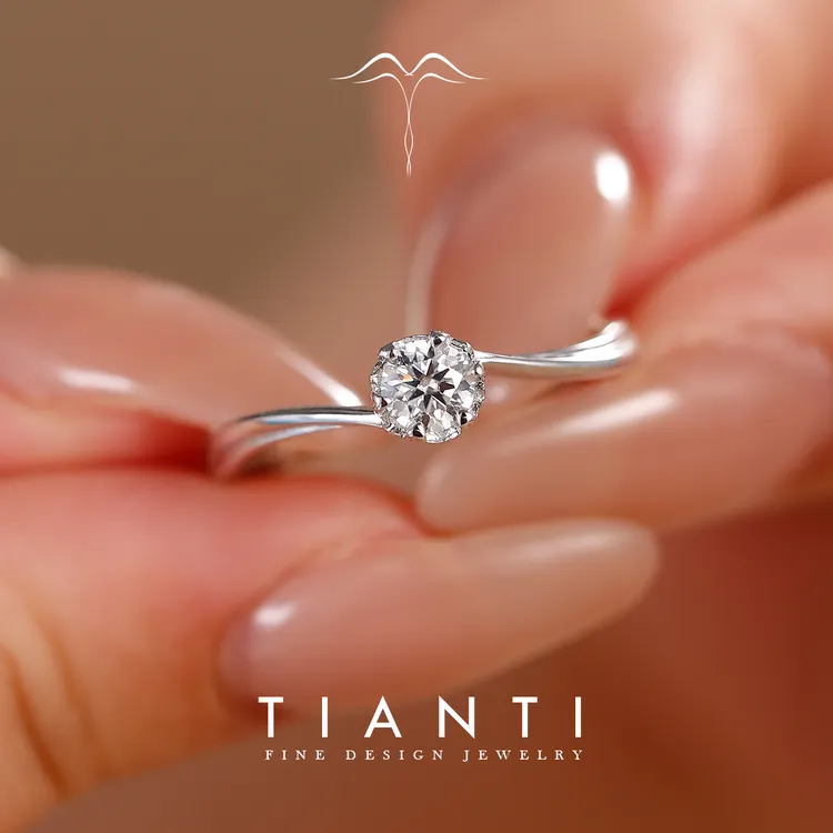 TIANTI/天缇 925银莫桑石戒指 【雪花扭臂】30分简约设计求婚钻戒