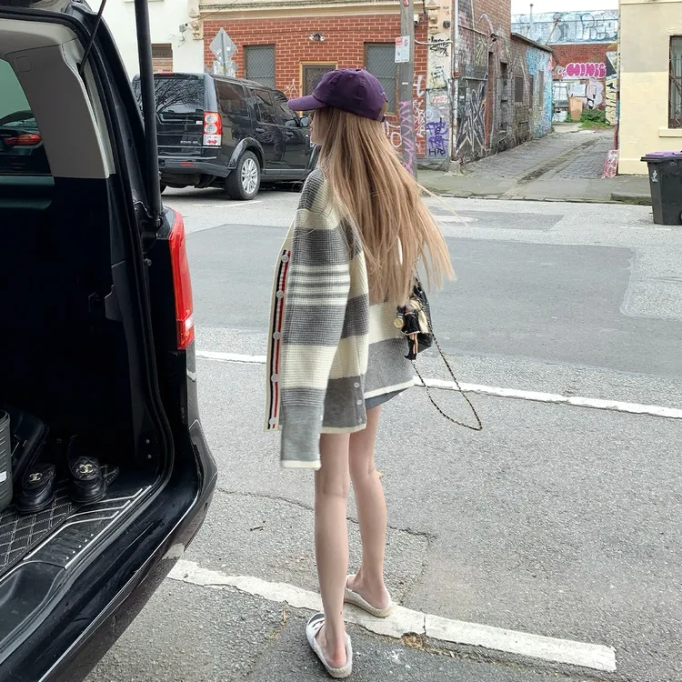 交个朋友潮流撞色条纹针织开衫外套秋冬宽松慵懒感秋冬洋气外套