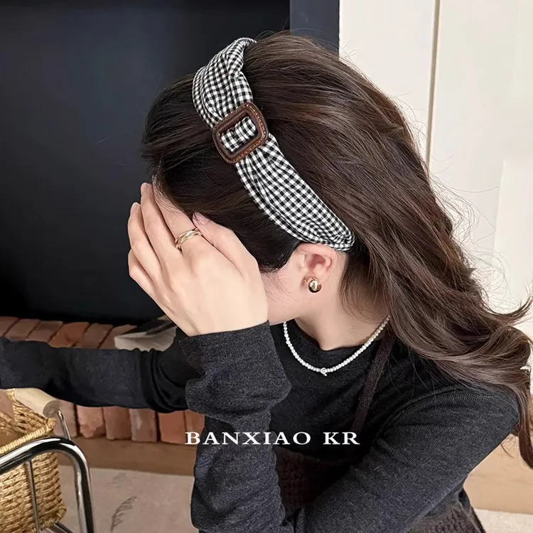 秋冬经典格纹扣子发箍女2024新款复古黑白格百搭发卡洗脸压发头箍