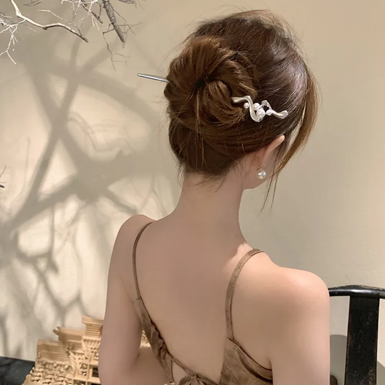 清冷感新中式珍珠发簪女高级感金属后脑勺盘发器发钗簪子发饰