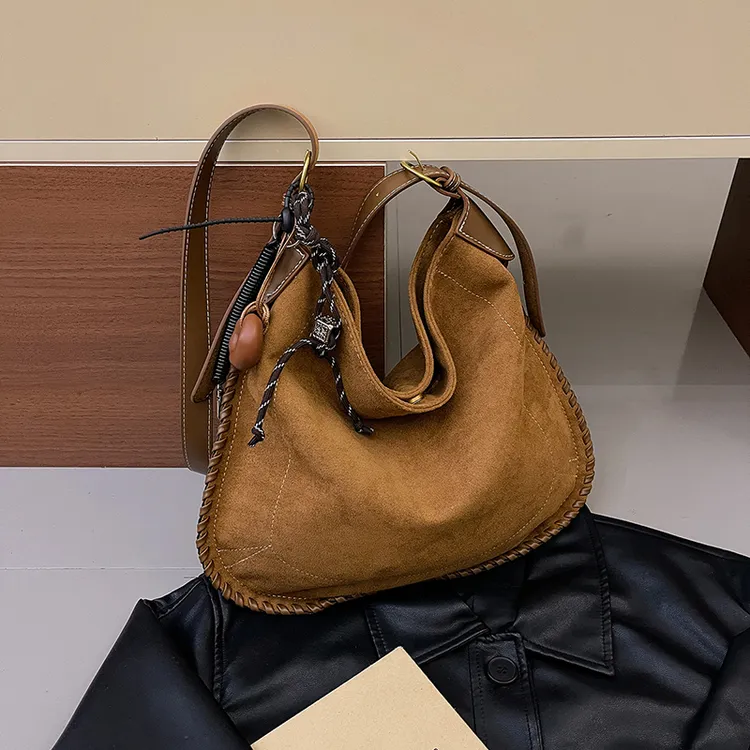 磨砂复古包包女大容量2024秋冬新款休闲单肩购物袋上班通勤托特包